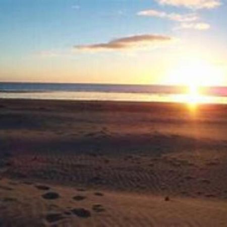 Relaxed Beach Retreat, Mod Family Friendly Bach Foxton Beach ภายนอก รูปภาพ