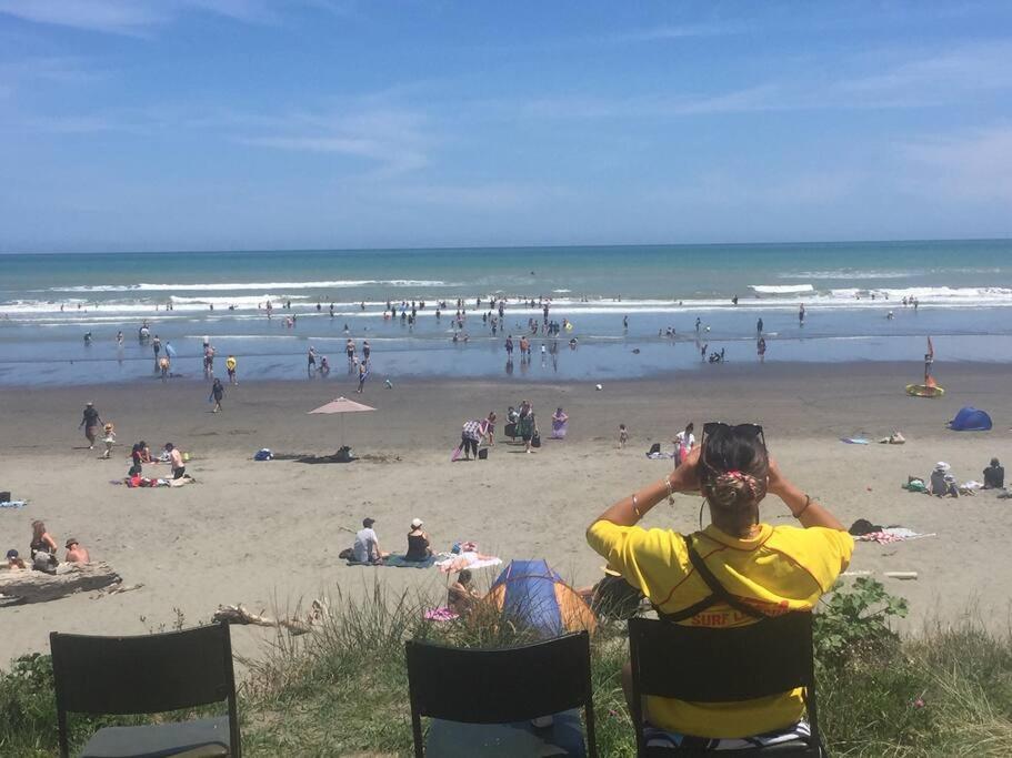 Relaxed Beach Retreat, Mod Family Friendly Bach Foxton Beach ภายนอก รูปภาพ